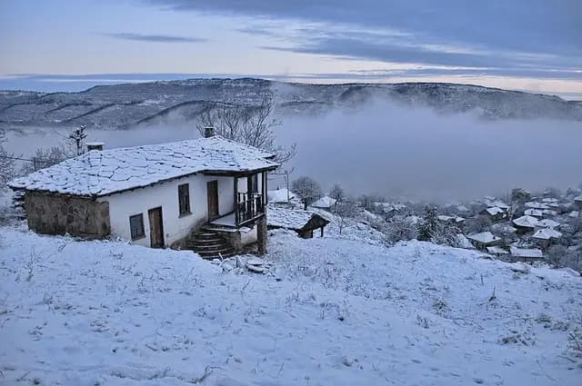Los secretos de los rincones menos conocidos de España