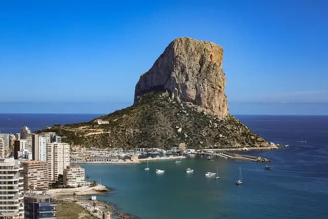 Los mejores rincones ocultos en la costa española que debes visitar