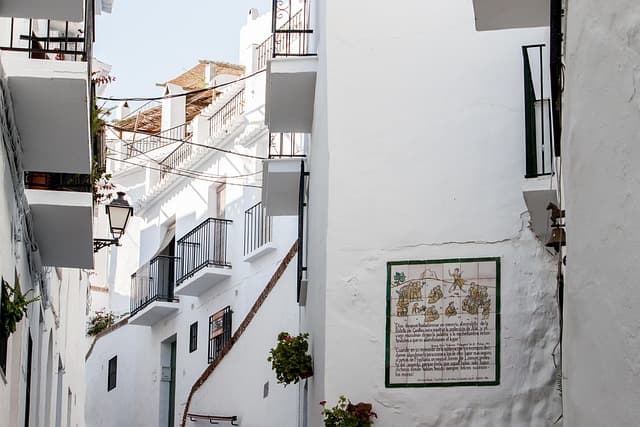 Explora los encantos de los rincones ocultos de España